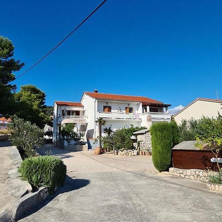 Apartman Karmen Barbat na Rabu Exterior foto